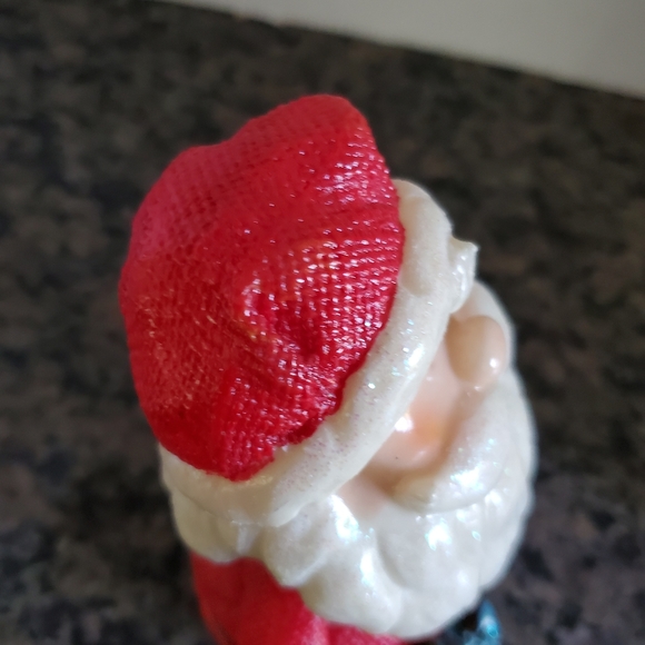 Santa Claus Bobble head Figurine. - Picture 3 of 8
